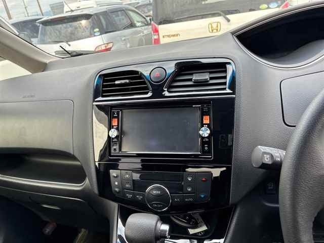 Nissan SERENA 2014 7528122-6