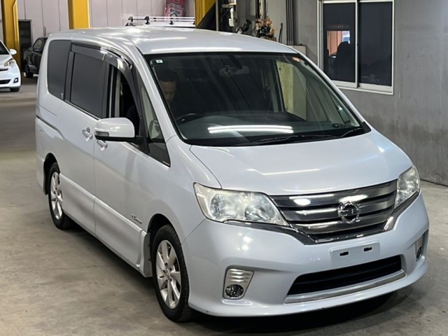 Nissan SERENA 2013 7528233-4