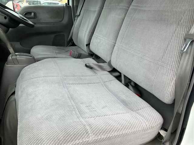 Mazda TITAN 2000 7540011-8