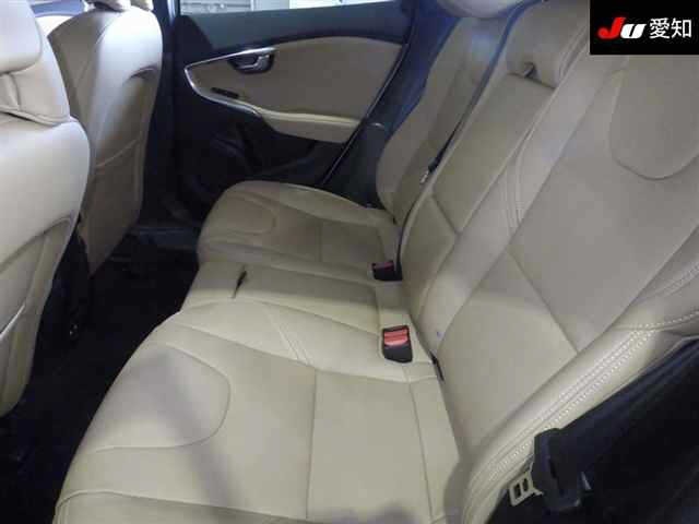 Volvo V40 2020 7543400-4
