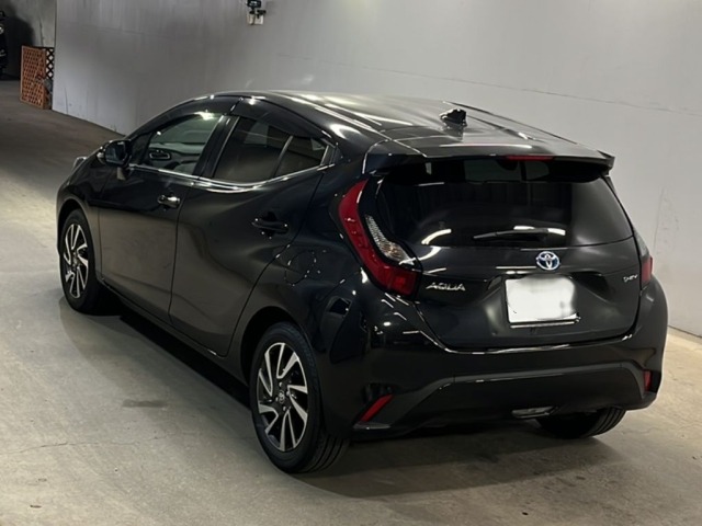 Toyota AQUA 2025 7553975-1