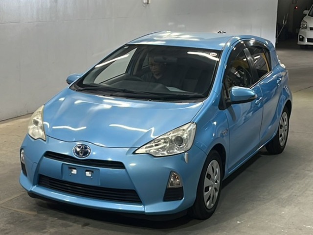 Toyota AQUA 2012 7553976-0