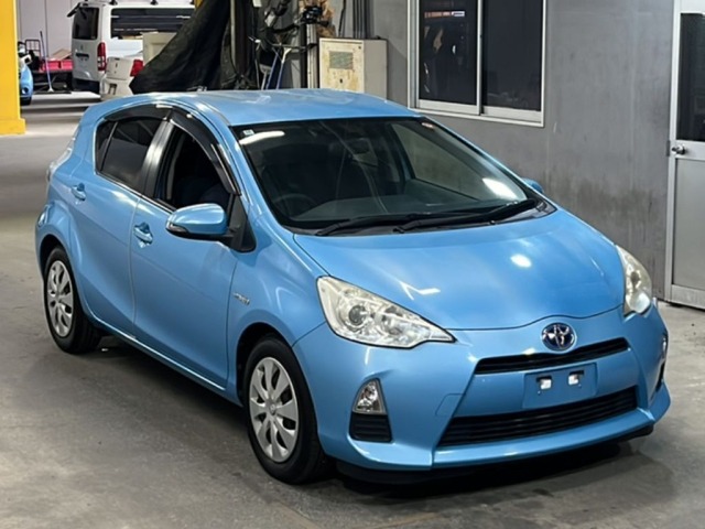 Toyota AQUA 2012 7553976-4