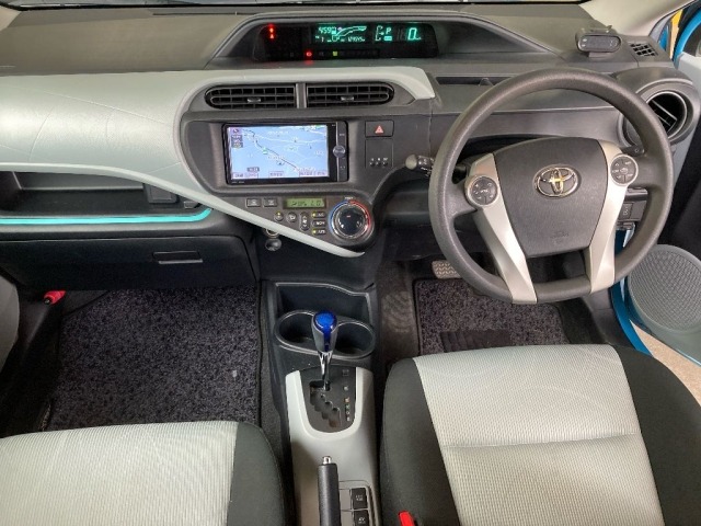Toyota AQUA 2012 7553982-3