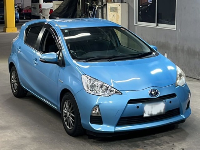 Toyota AQUA 2012 7553982-4