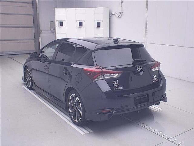 Toyota AURIS 2015 7557338-1