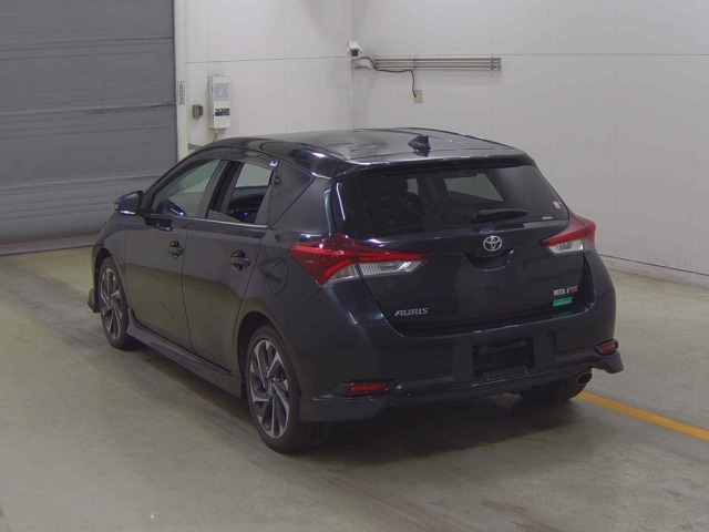 Toyota AURIS 2017 7557341-1