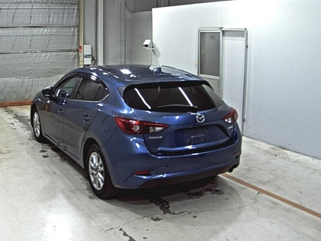 Mazda AXELA 2017 7563153-1