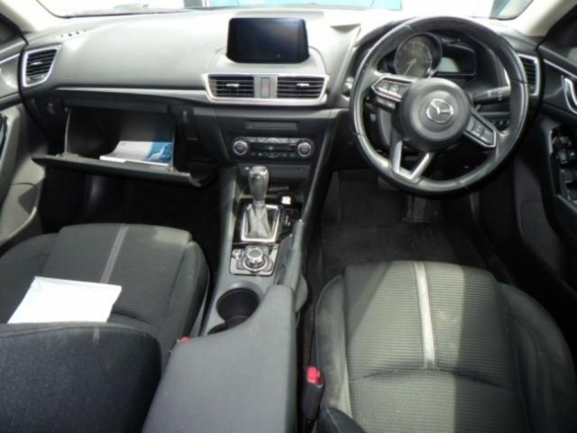 Mazda AXELA 2017 7563153-3