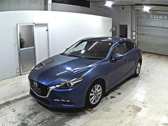 Mazda AXELA 2017 7563153-4
