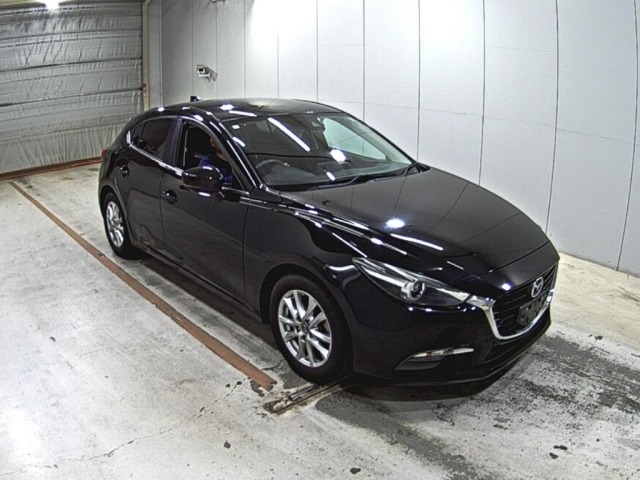 Mazda AXELA 2017 7563154-0