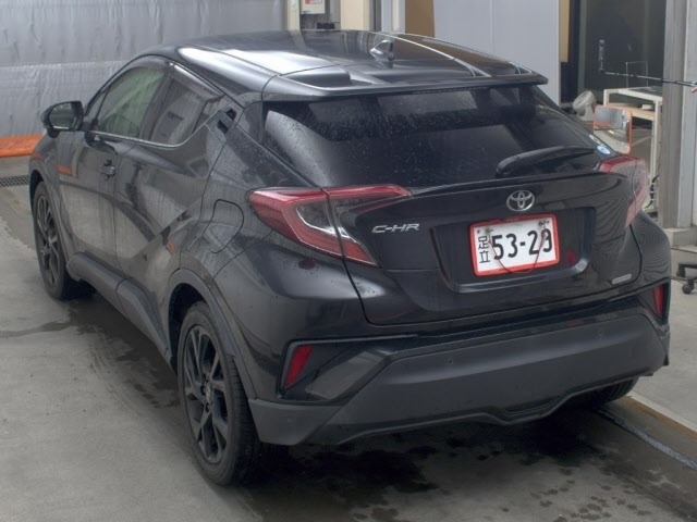 Toyota C-HR 2019 7558081-1