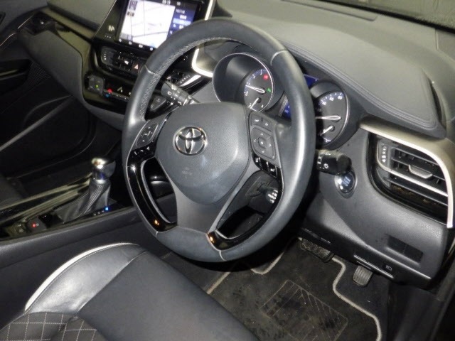 Toyota C-HR 2019 7558081-3