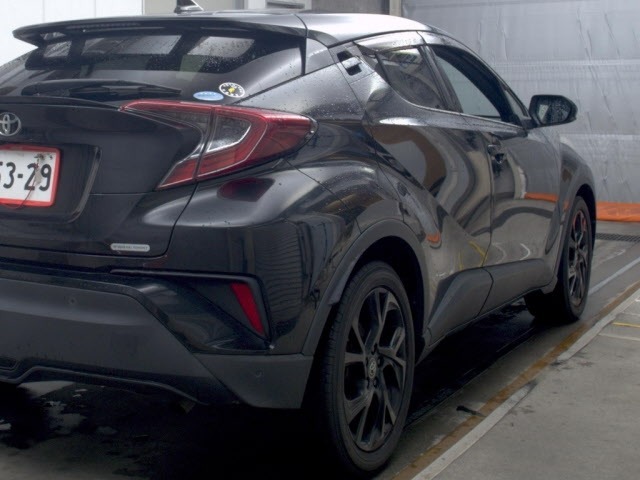 Toyota C-HR 2019 7558081-5