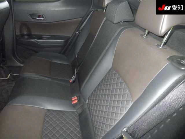 Toyota C-HR 2018 7558112-4