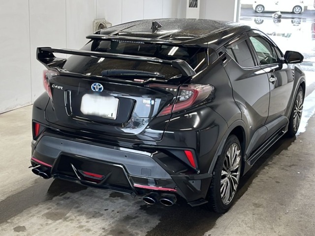 Toyota C-HR 2018 7558116-1