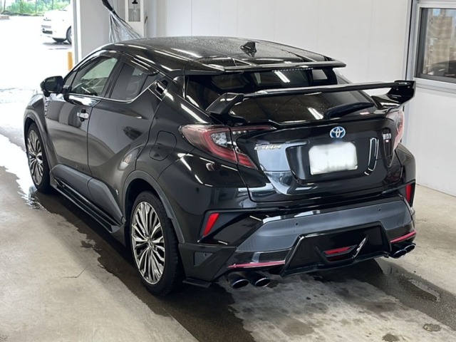 Toyota C-HR 2018 7558116-5