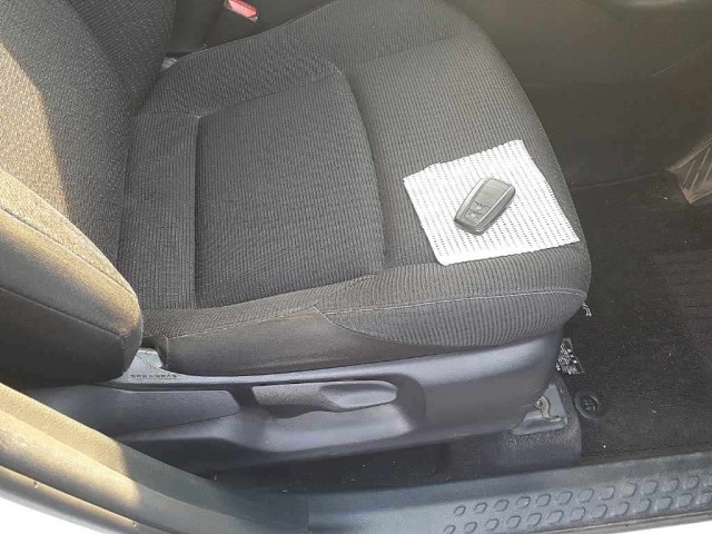 Toyota C-HR 2019 7558149-10