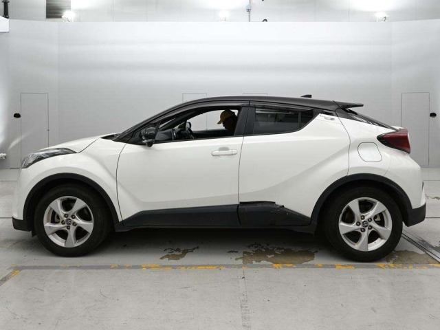 Toyota C-HR 2019 7558149-4