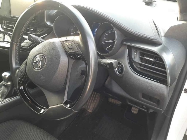 Toyota C-HR 2019 7558149-9