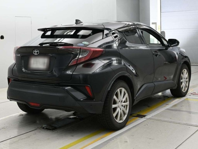Toyota C-HR 2018 7558150-1