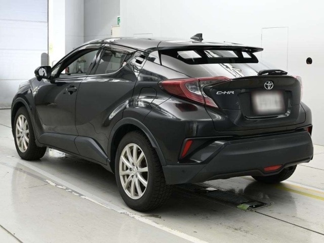Toyota C-HR 2018 7558150-6