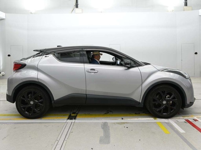 Toyota C-HR 2020 7558158-3