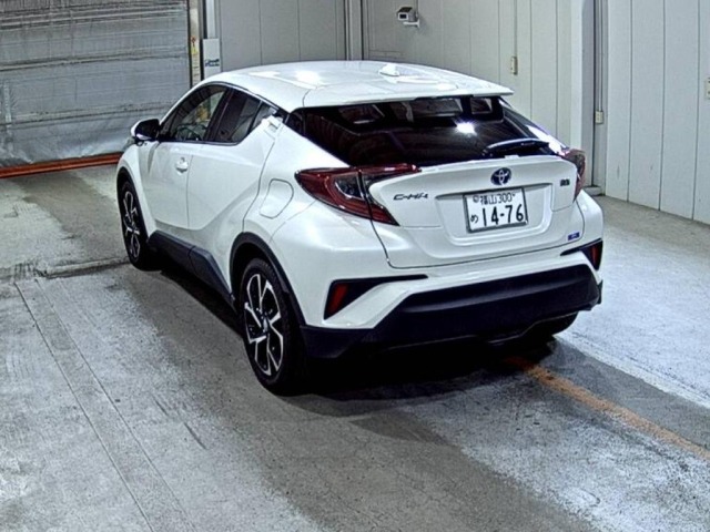 Toyota C-HR 2018 7558160-1