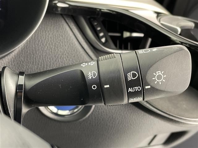 Toyota C-HR 2020 7558386-9