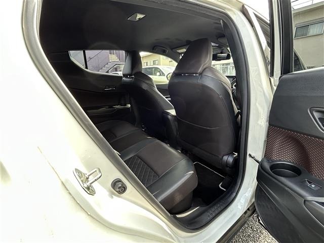 Toyota C-HR 2018 7558525-21