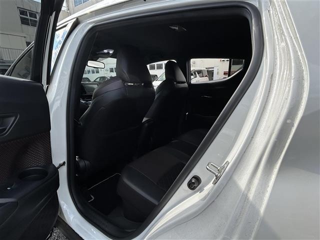 Toyota C-HR 2018 7558525-7