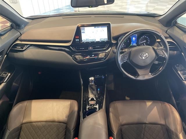 Toyota C-HR 2018 7558526-16