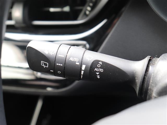 Toyota C-HR 2018 7558532-10