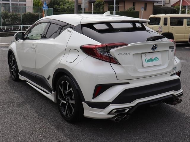 Toyota C-HR 2018 7558532-13