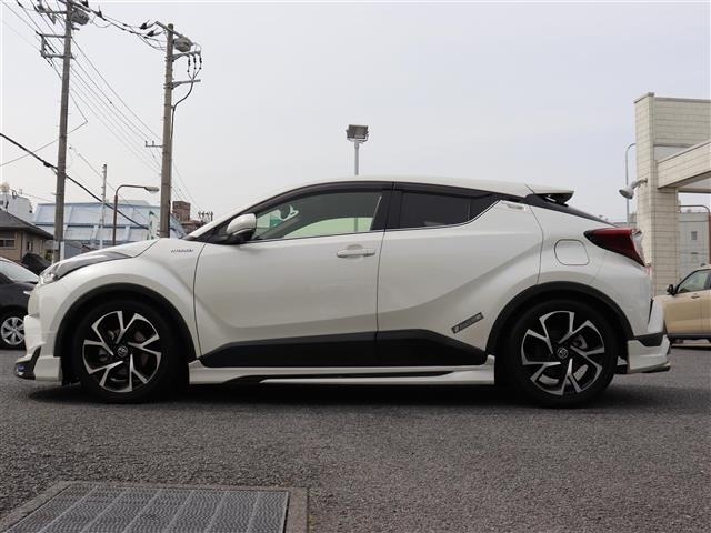 Toyota C-HR 2018 7558532-21