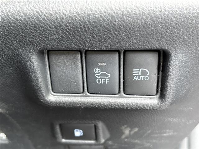Toyota C-HR 2018 7558536-21
