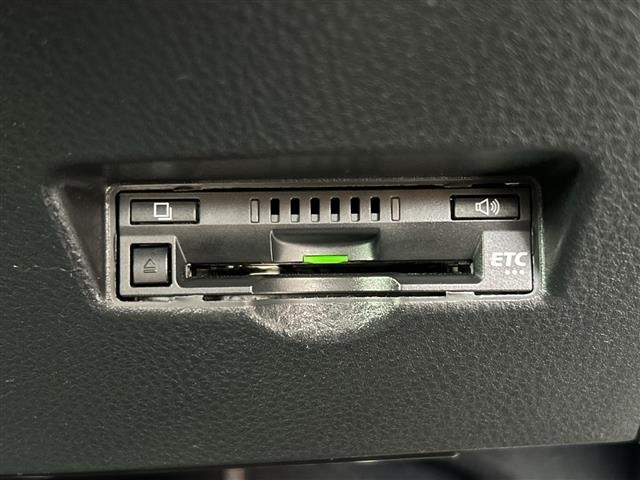 Toyota C-HR 2018 7558537-11