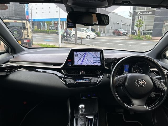 Toyota C-HR 2018 7558537-15