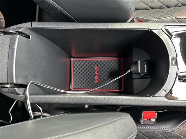 Toyota C-HR 2018 7558537-20