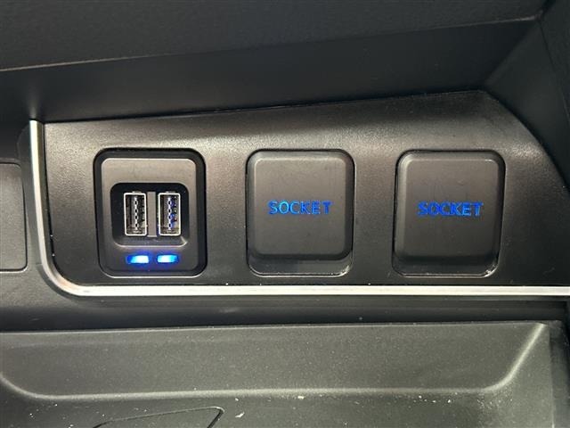 Toyota C-HR 2018 7558537-3