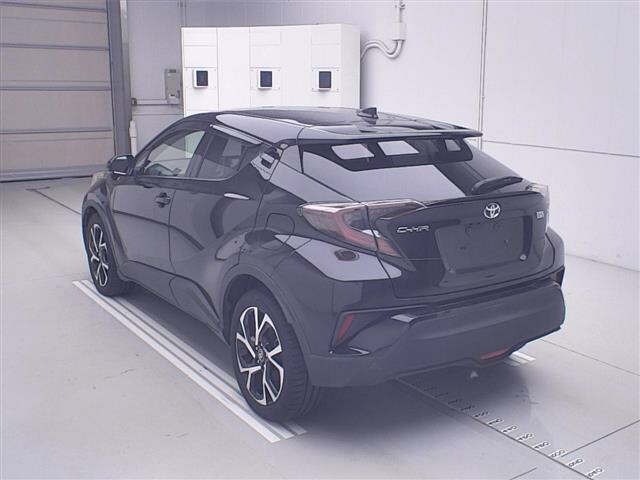 Toyota C-HR 2017 7558549-1