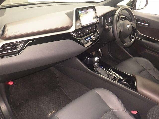 Toyota C-HR 2017 7558549-4