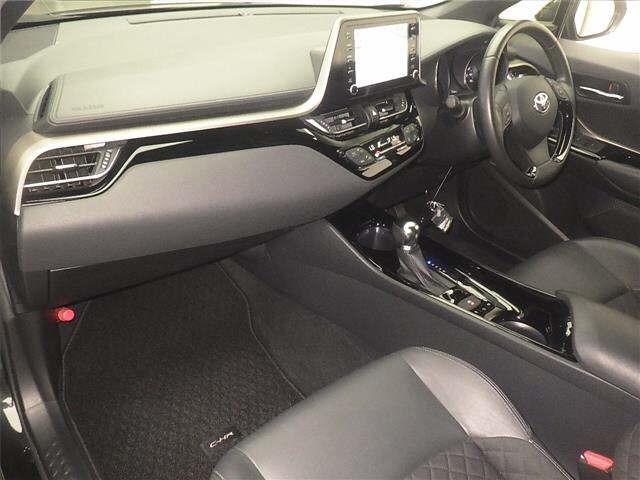 Toyota C-HR 2021 7558550-4