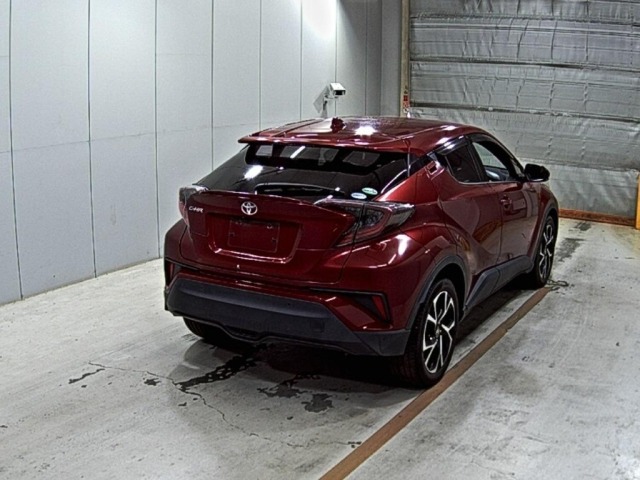 Toyota C-HR 2017 7558559-5