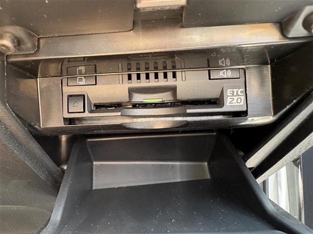 Toyota CAMRY 2019 7560282-17