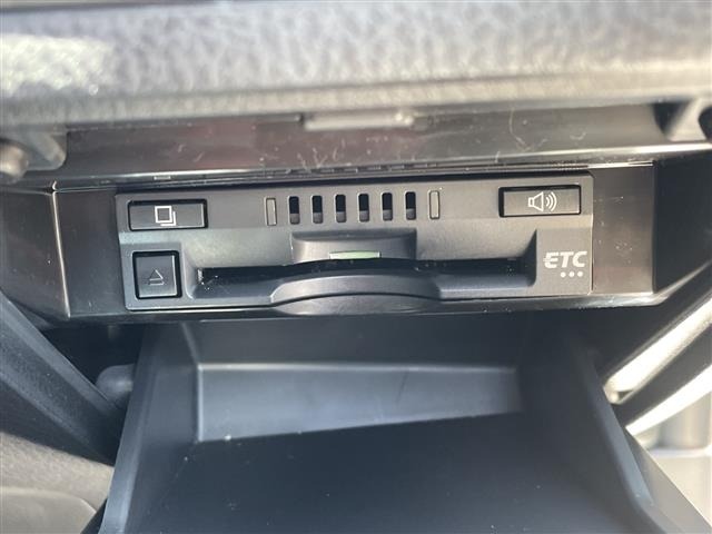 Toyota CAMRY 2018 7560285-16