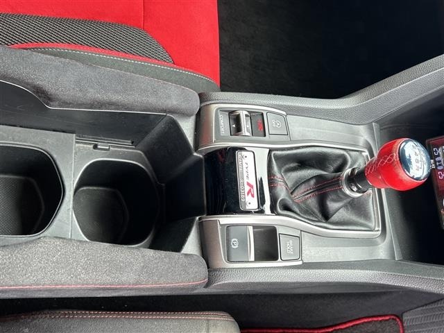 Honda CIVIC 2018 7560901-11