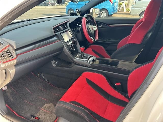 Honda CIVIC 2018 7560901-22