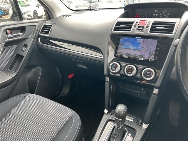 Subaru FORESTER 2016 7561633-10