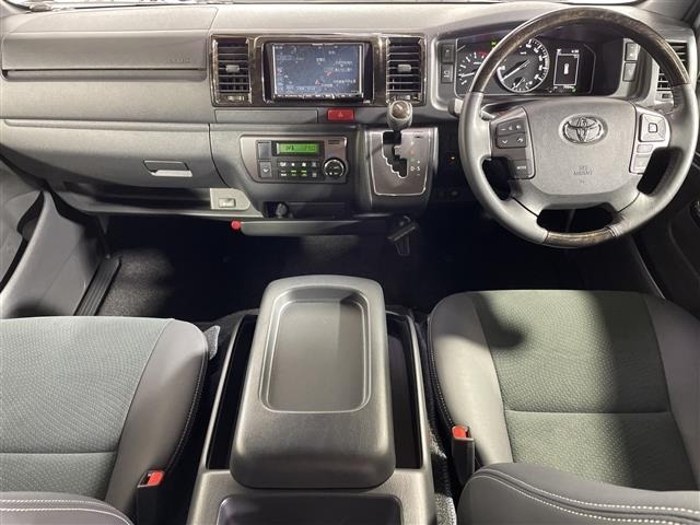 Toyota HIACE VAN 2023 7561416-15